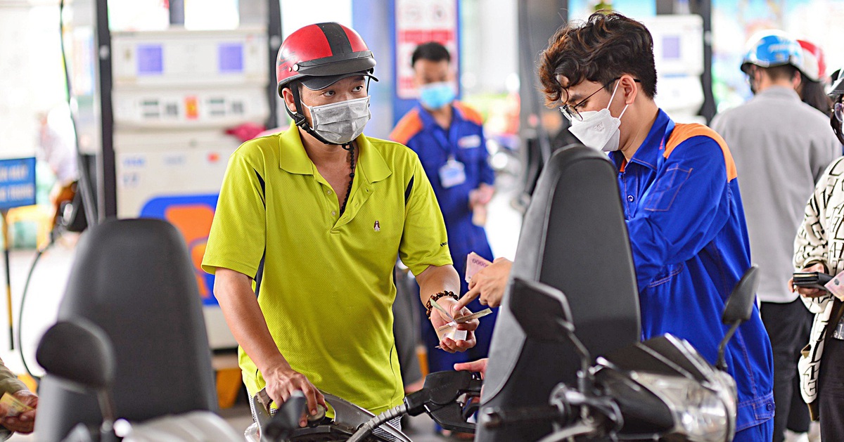 Xăng dầu đồng loạt tăng giá