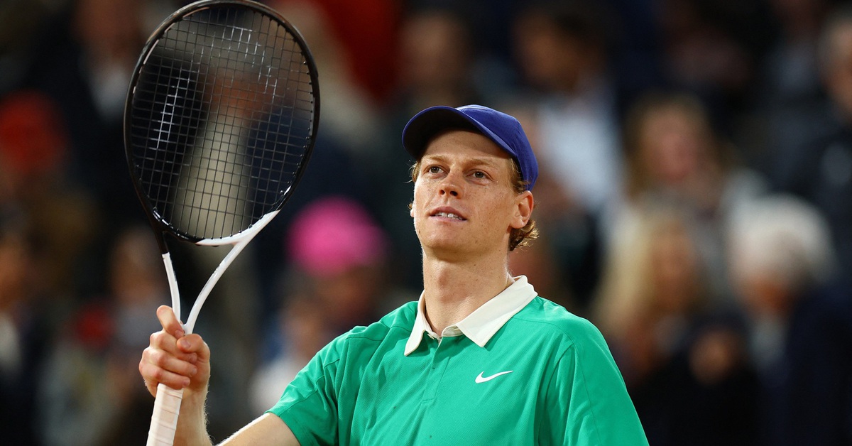 Sinner 'hạ đẹp' Djokovic ở bán kết Roland Garros 2025