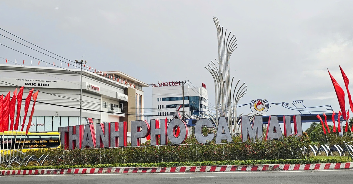 Dự kiến hỗ trợ 2,2 triệu đồng/tháng cho cán bộ từ Bạc Liêu về Cà Mau làm việc sau hợp nhất tỉnh