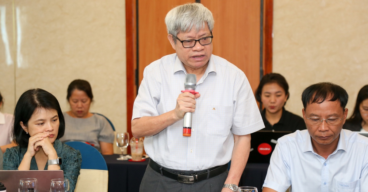 Thời gian kiểm định khí thải khác nhau, xe máy các tỉnh đến TP.HCM phải 'bỏ xe đi bộ hay thế nào?'