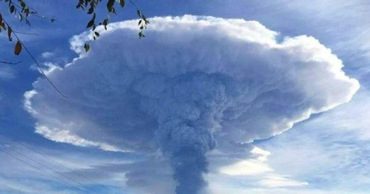 Sự thật về 'đám mây hình nấm' trong vụ phun trào trên núi lửa Etna