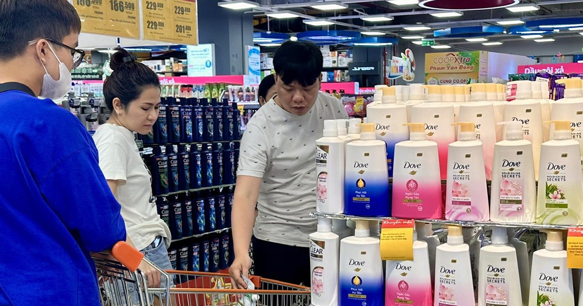 Loạt phiếu công bố mỹ phẩm tự thu hồi: Hiểu sao cho đúng để tránh hoang mang?