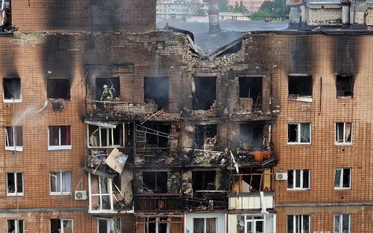 Ukraine tố Nga tấn công lớn chưa từng có vào Kharkov, 3 người chết