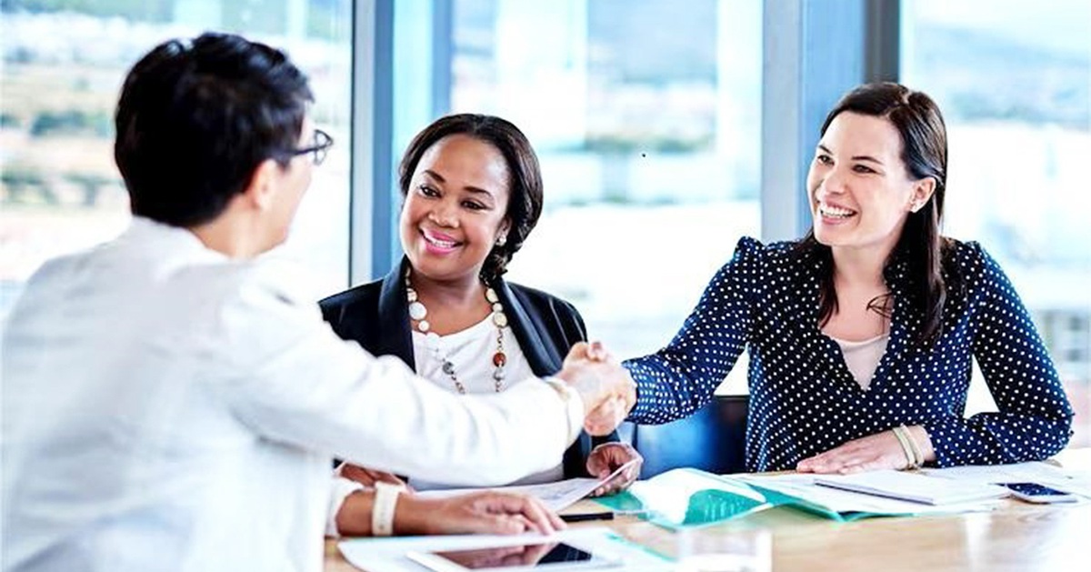 Bạn muốn tìm việc, hãy kết nối trên LinkedIn