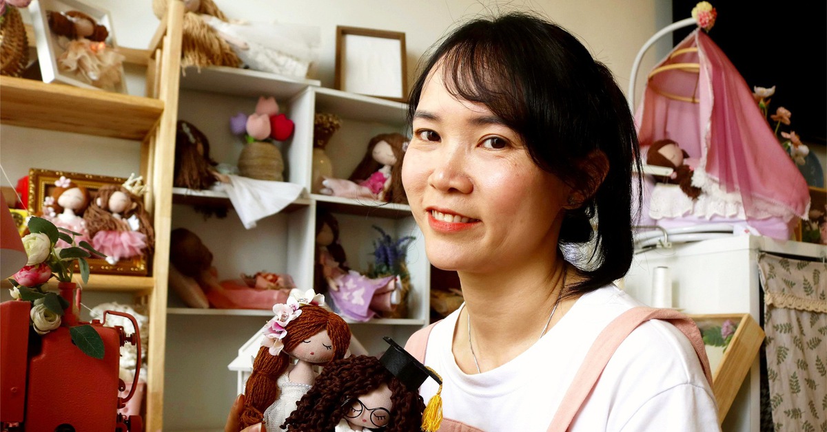 Búp bê má lúm, tóc mây như người thật hút khách làm quà tặng