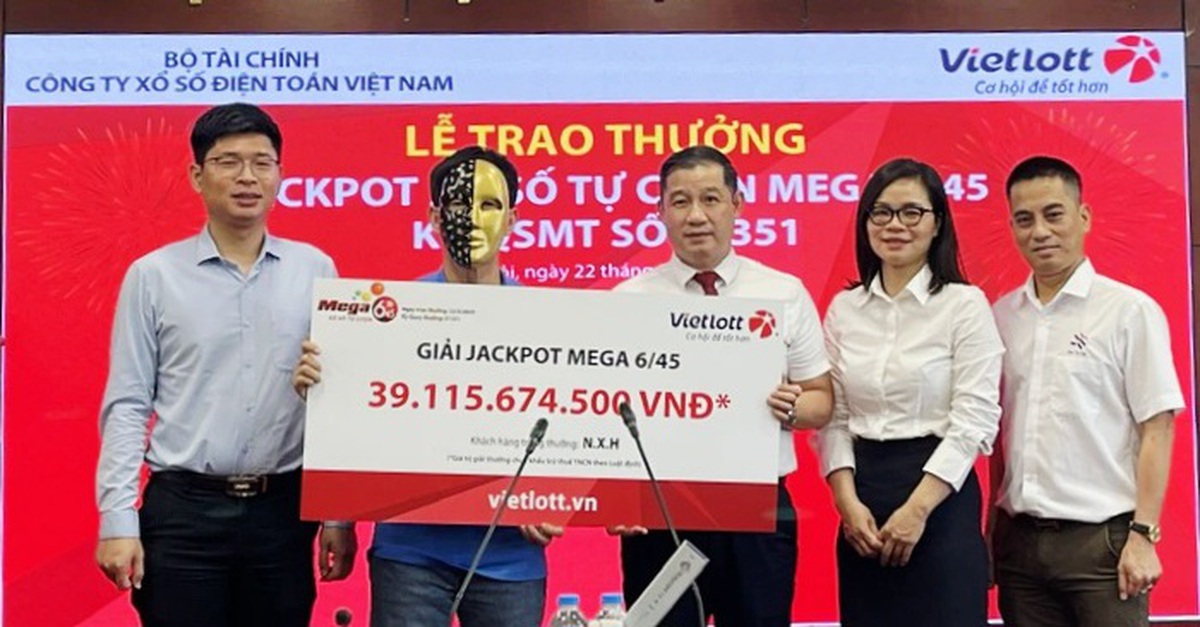 Cụ ông về hưu ở Hà Nội trúng số 39 tỉ đồng