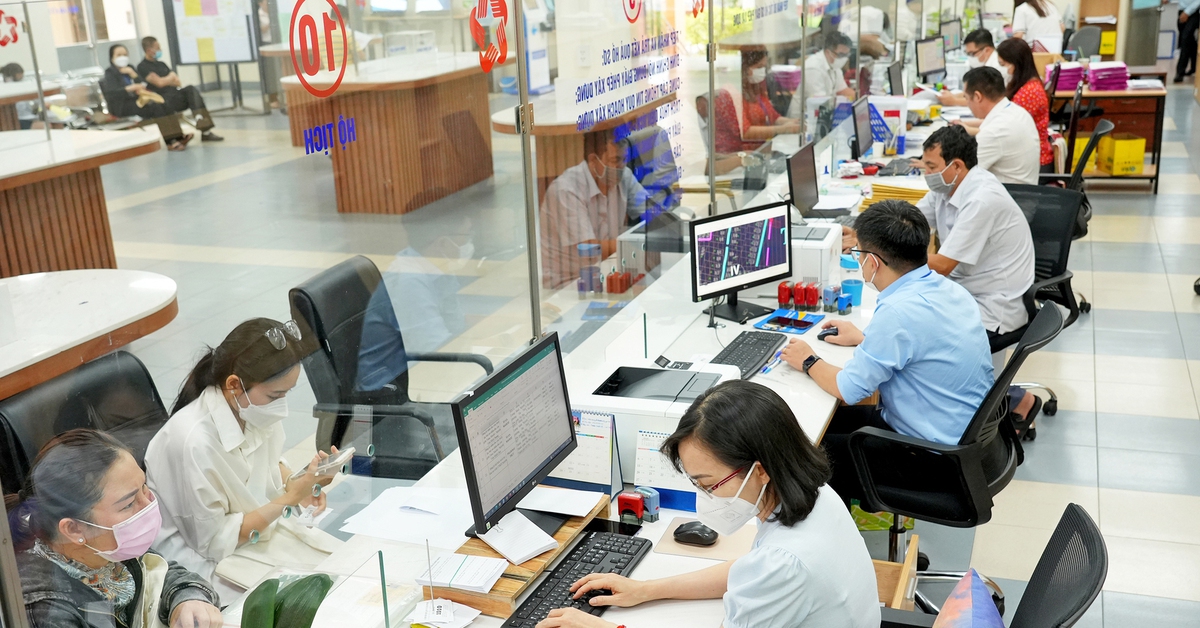 Công chức sẽ bị tạm đình chỉ công tác khi nào?