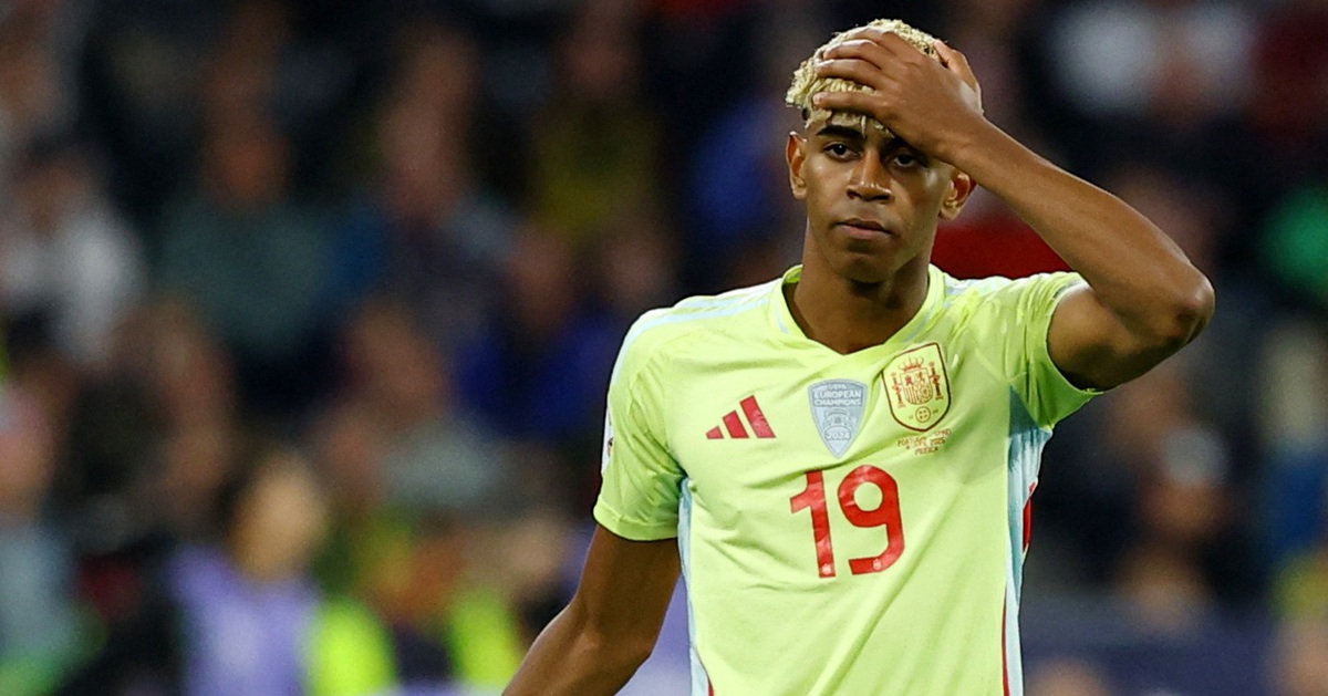 Yamal đã ngông nghênh thế nào trước khi bị Ronaldo 'xử đẹp'?
