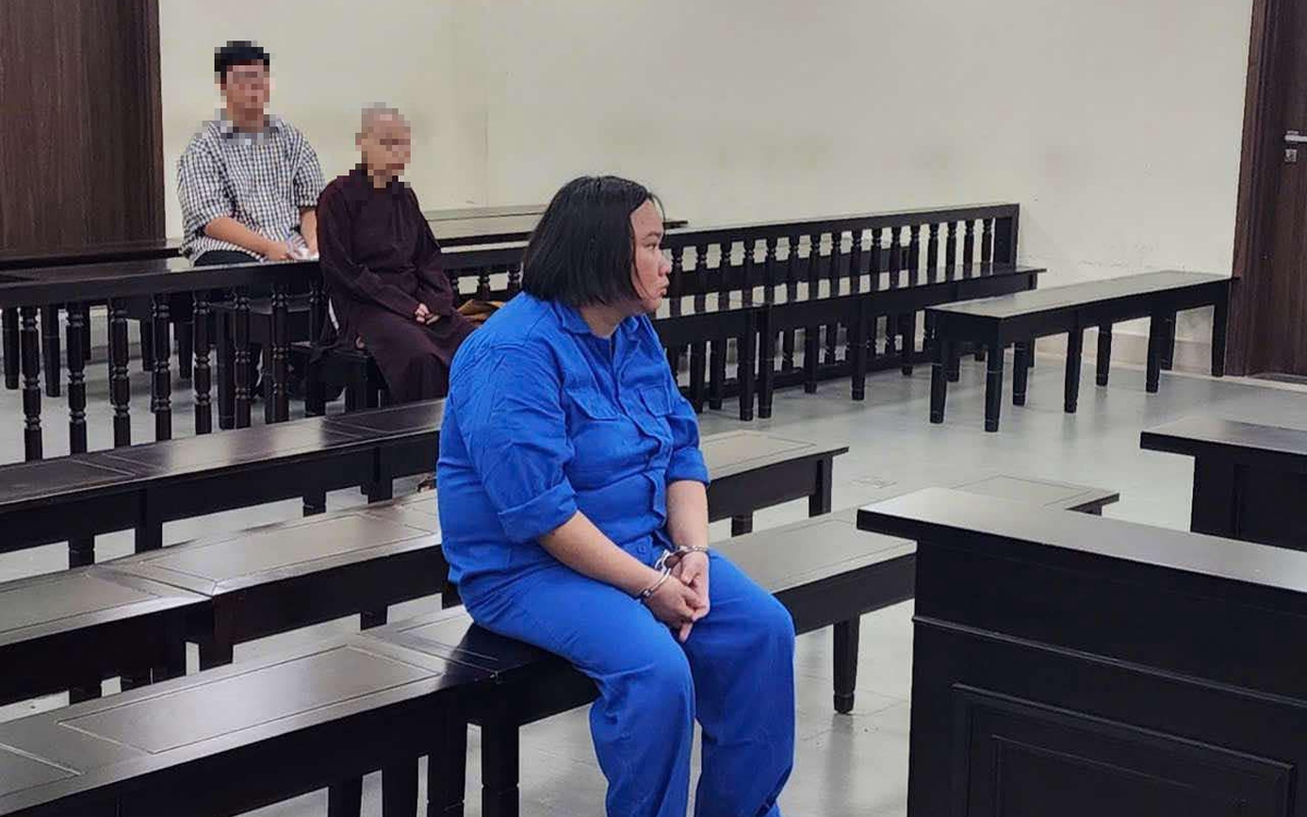 Người phụ nữ mạo danh lãnh đạo, nhận sư trụ trì làm con nuôi để lừa đảo 1,1 tỉ