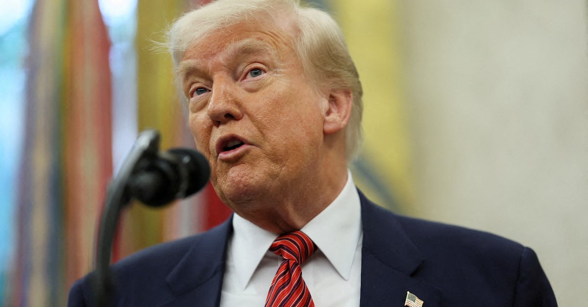 Ông Trump sẽ chia tiền cho dân từ quỹ tiết kiệm ngân sách liên bang?