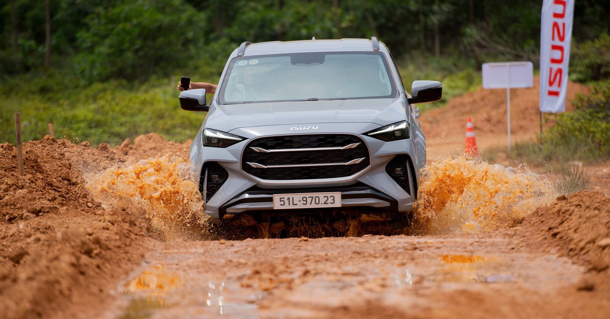 Isuzu muốn thoát khỏi 'DNA xe tải', đua bán SUV 7 chỗ tại Việt Nam