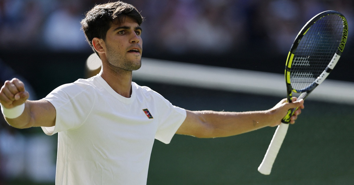Alcaraz ra dấu dừng trận đấu tại Wimbledon 2025