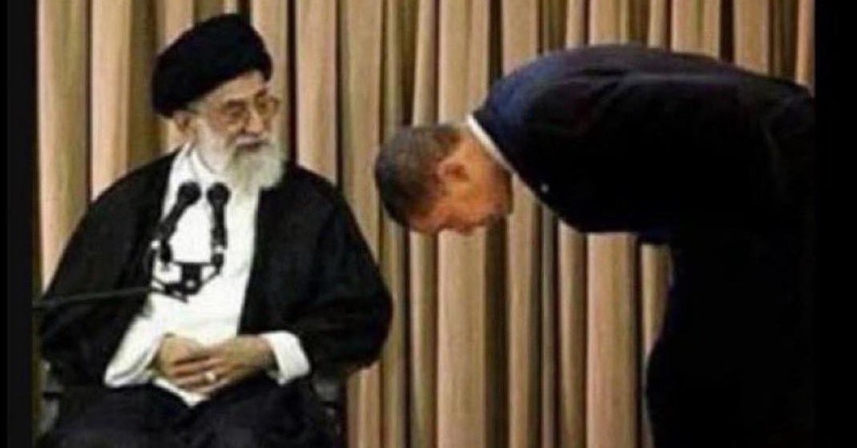 Ảnh ghép ông Obama cúi đầu trước Đại giáo chủ Khamenei lan truyền trên mạng