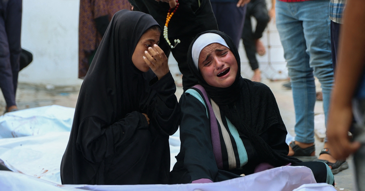Israel không kích quán cà phê đông đúc ở Gaza, hơn 30 người thiệt mạng