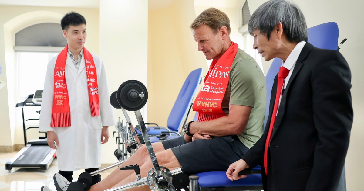Cựu danh thủ Man Đỏ: ‘Việt Nam là điểm đến phục hồi thể lực, điều trị chấn thương’