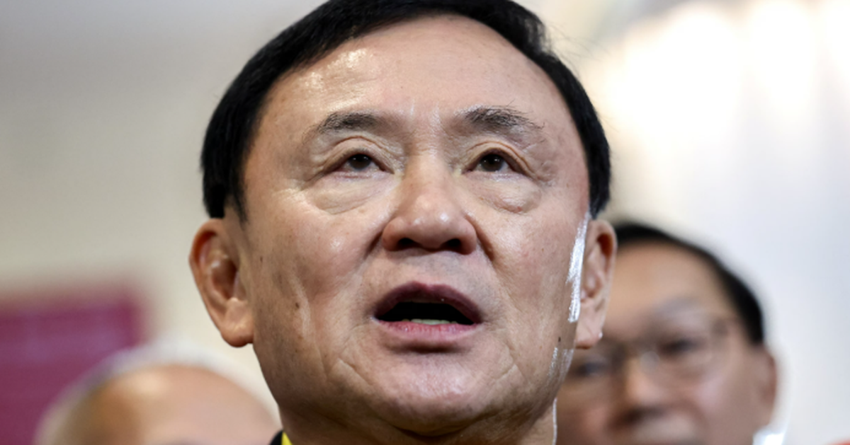 Cựu thủ tướng Thaksin Shinawatra ra hầu tòa về tội khi quân
