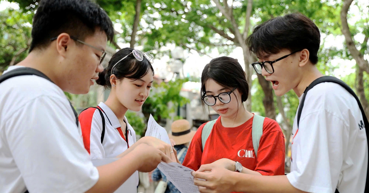 Đề thi tốt nghiệp THPT 2025: Tạo động lực đổi mới thay vì áp lực