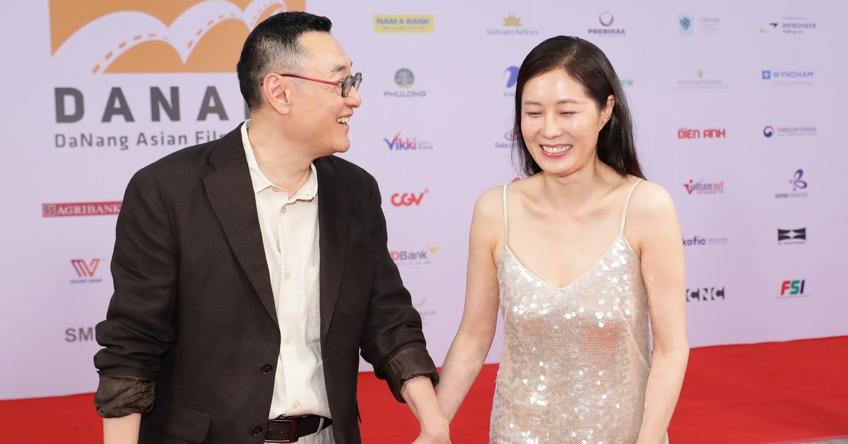 Đạo diễn nổi tiếng Jang Joon Hwan thích cơm nhà Việt Nam, thịt kho trứng giống Jangjorim quá