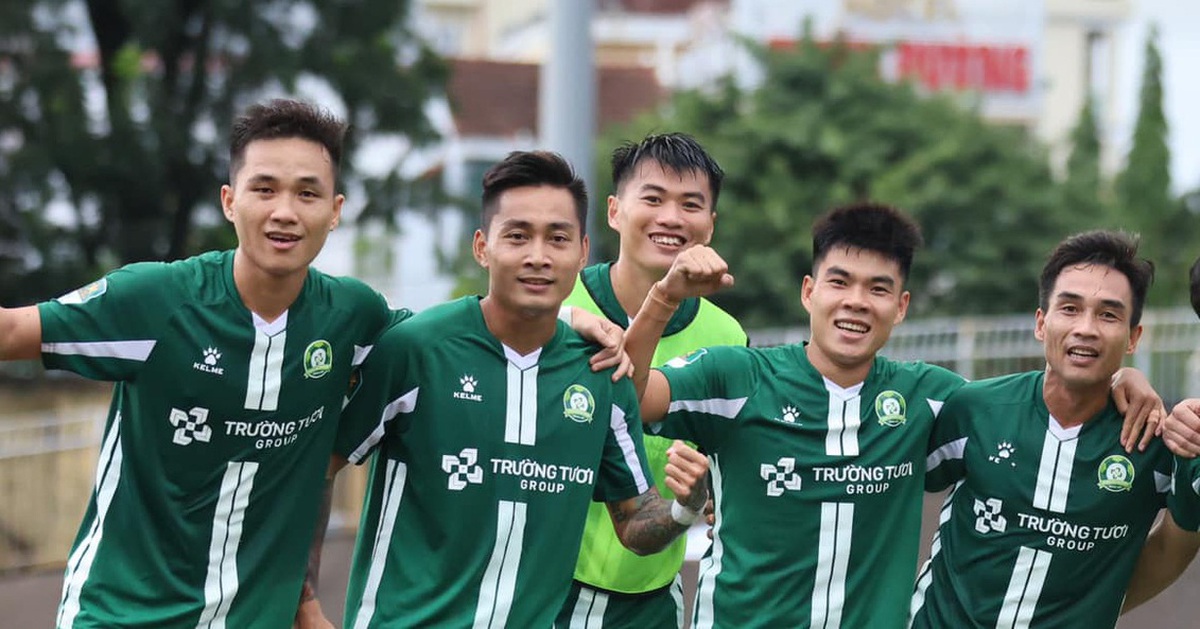 Hụt vé thăng hạng, CLB Bình Phước chia tay 18 cầu thủ và ban huấn luyện