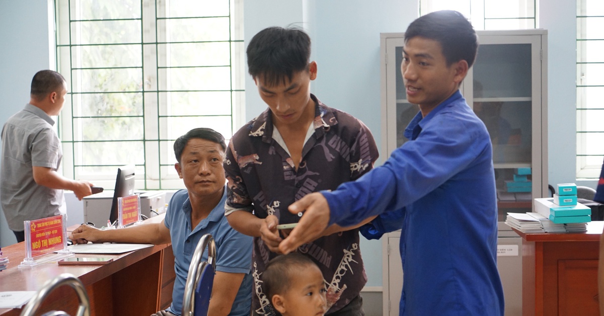Trang bị kỹ năng hướng dẫn người dân dùng VNeID vận hành chính quyền 2 cấp