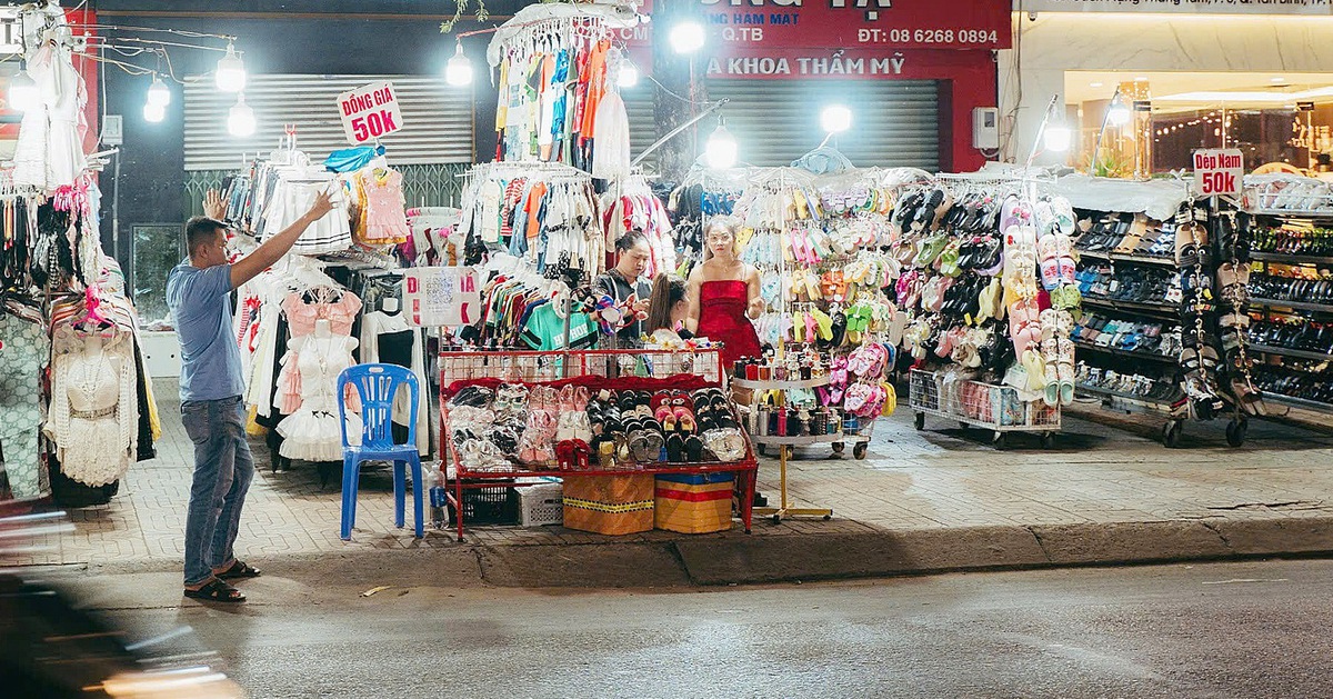 Bị xua đuổi trên vỉa hè, hãy trình báo