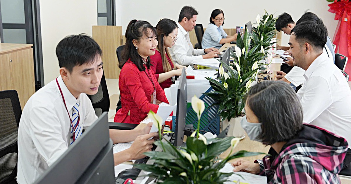 Chi trả tiền lương, phụ cấp với cán bộ, công chức sau sáp nhập ra sao?