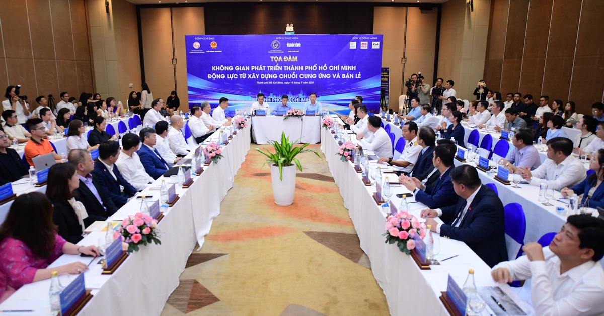 Bàn hướng phát triển thương mại cho ‘siêu đô thị’ TP.HCM