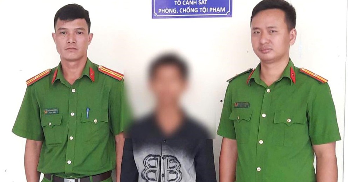 Công an cảnh báo thủ đoạn chuyển khoản lấy tiền mặt nhằm vào cửa hàng kinh doanh