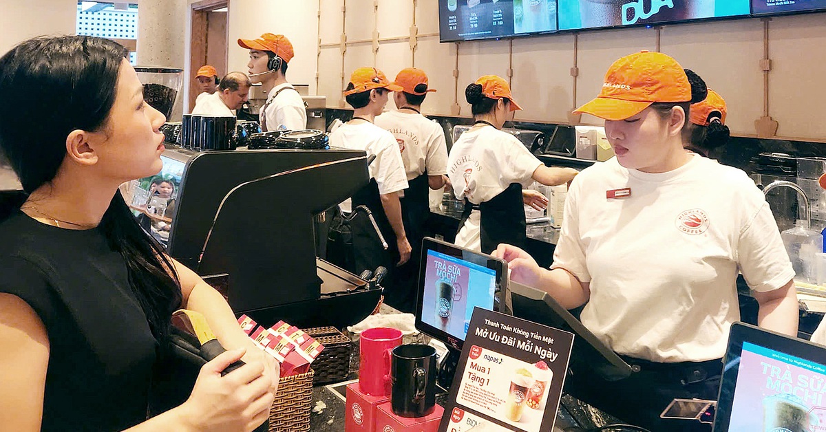 Muốn tăng trưởng nhanh, Việt Nam phải chuẩn bị cho già hóa dân số sớm