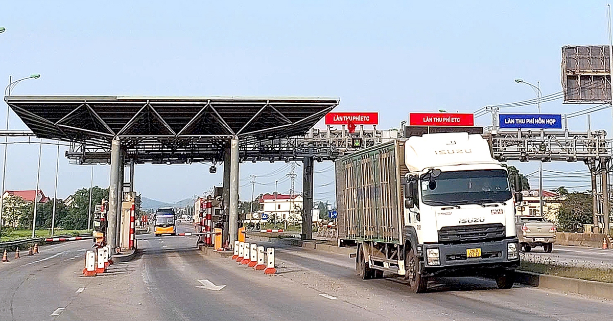 Quảng Trị rà soát ô tô cán bộ ở tỉnh cũ để đề xuất giảm phí qua trạm BOT