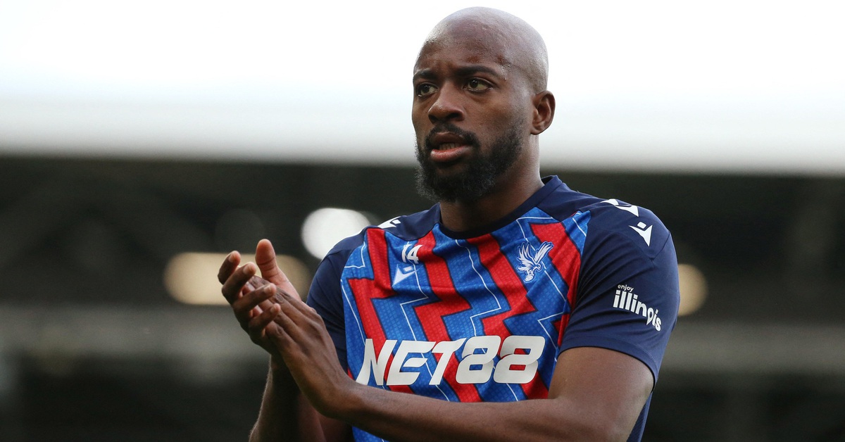 Crystal Palace hứng chịu 'điều bất công nhất lịch sử bóng đá'