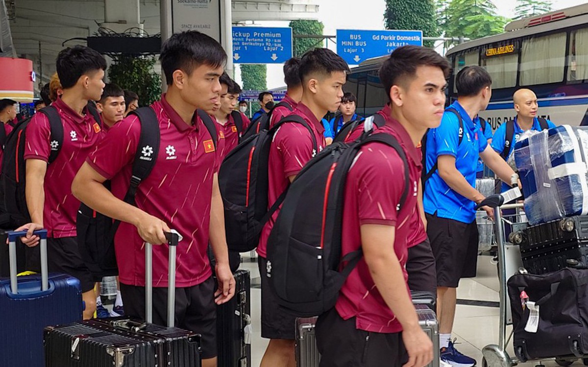 Tuyển U23 Việt Nam đã đến Indonesia