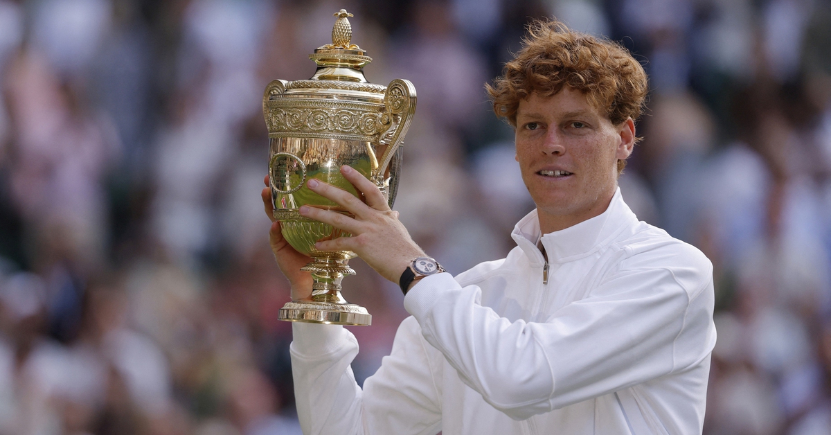 Sinner, Swiatek mất nửa tiền thưởng