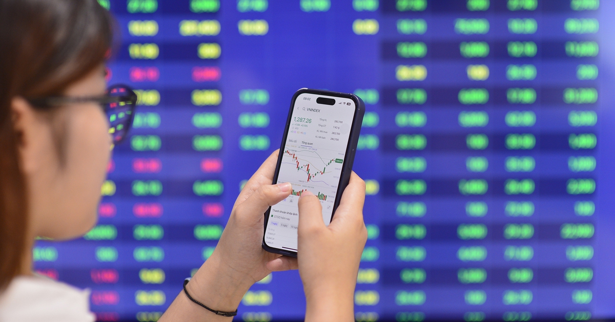 Vì sao chứng khoán quay đầu giảm điểm, rủi ro đảo chiều liệu có xuất hiện?