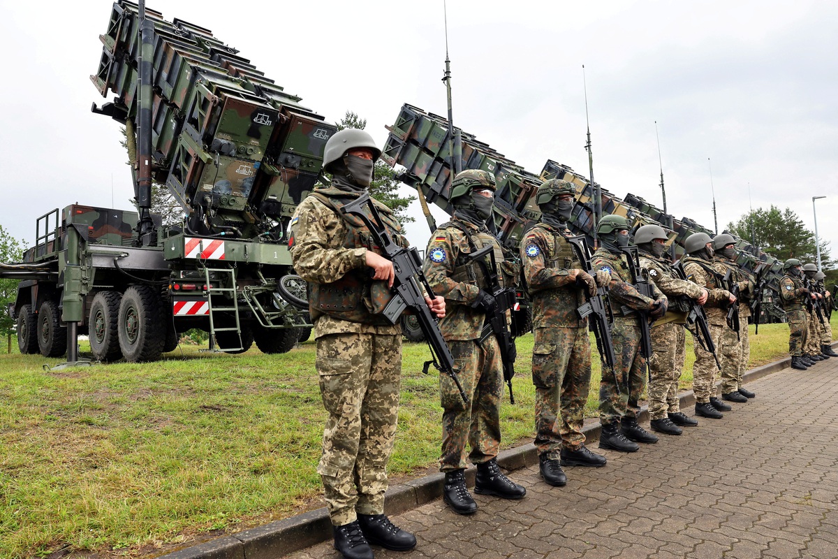 Mỹ cân nhắc lấy tên lửa Patriot trong kho giao cho Ukraine