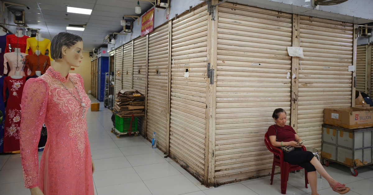 Nhiều chợ tiếng tăm ở TP.HCM đìu hiu như chợ chiều