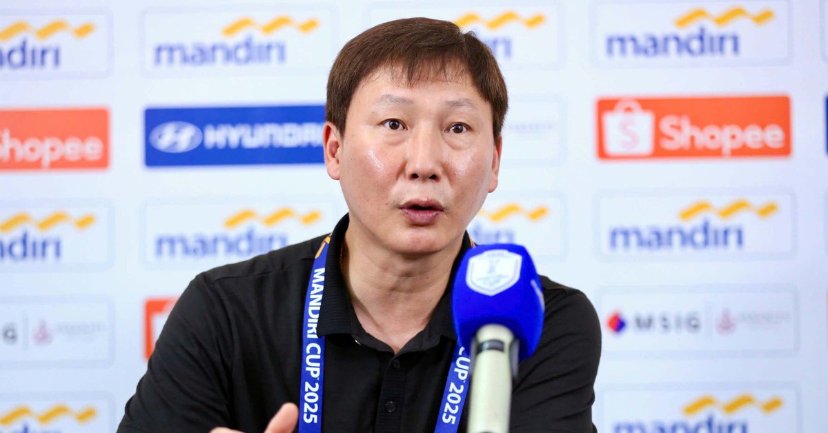 HLV Kim Sang Sik: Tuyển U23 có sự cân bằng trong phòng ngự và tấn công