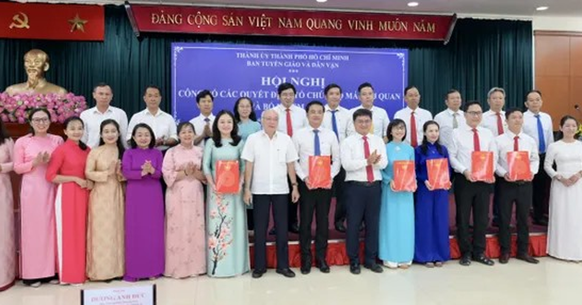 Trưởng Ban Tuyên giáo và Dân vận Thành ủy TP.HCM bổ nhiệm nhiều lãnh đạo cấp phòng