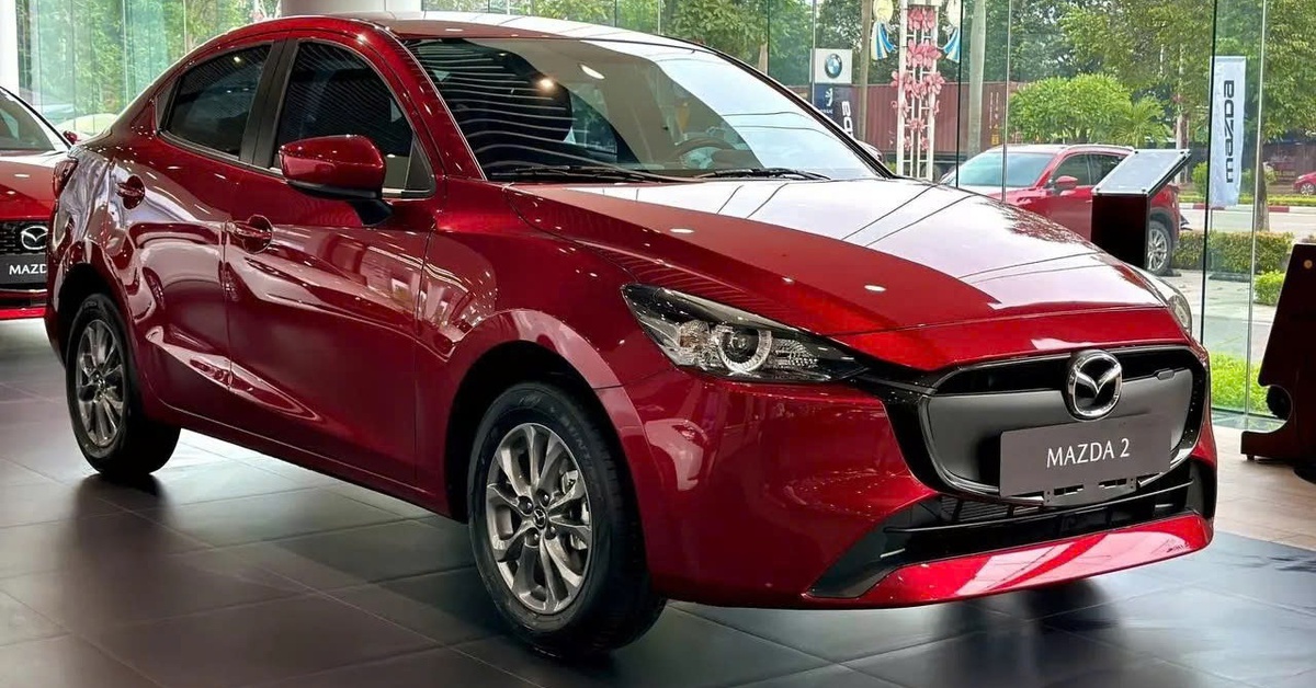 Tin tức giá xe: Mazda2 giá khởi điểm còn 403 triệu, rẻ như xe cỡ A