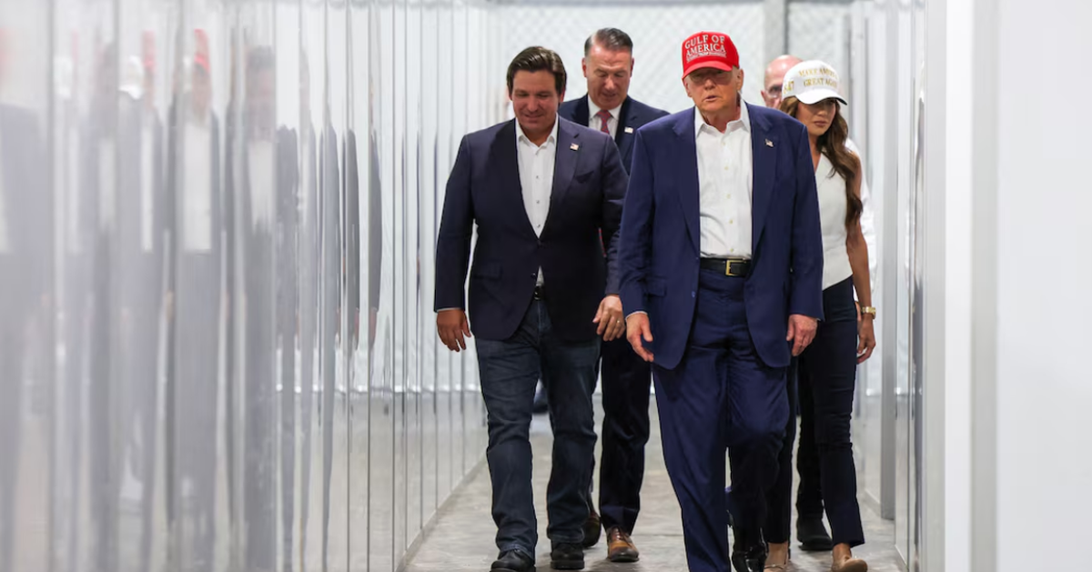 Ông Trump đến thăm 'nhà tù cá sấu'