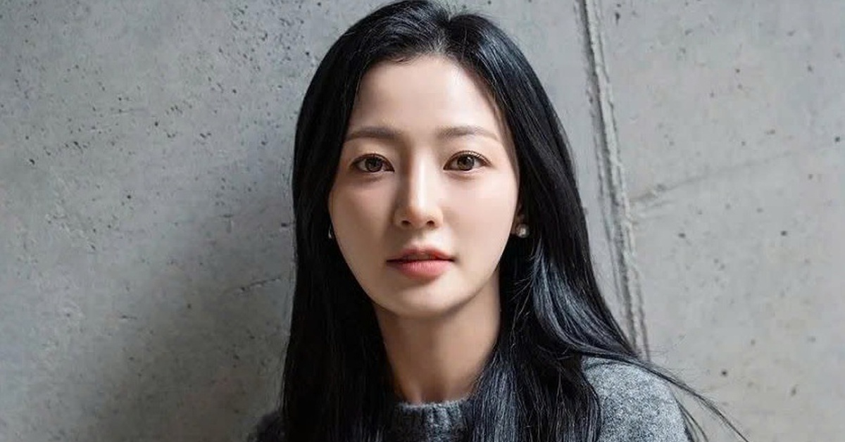 Người tố cáo Song Ha Yoon phản bác, quyết định kiện ngược nữ diễn viên vì tội vu khống