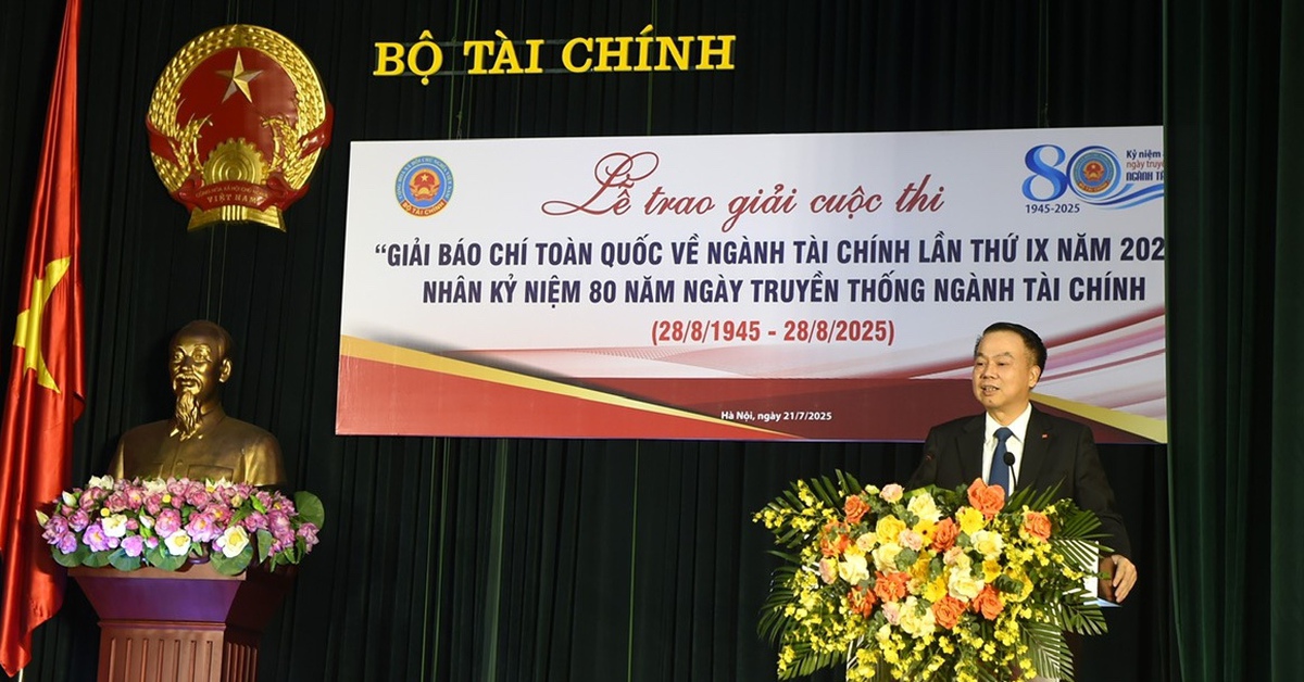 Báo Tuổi Trẻ nhận bằng khen và giành giải B của Bộ Tài chính