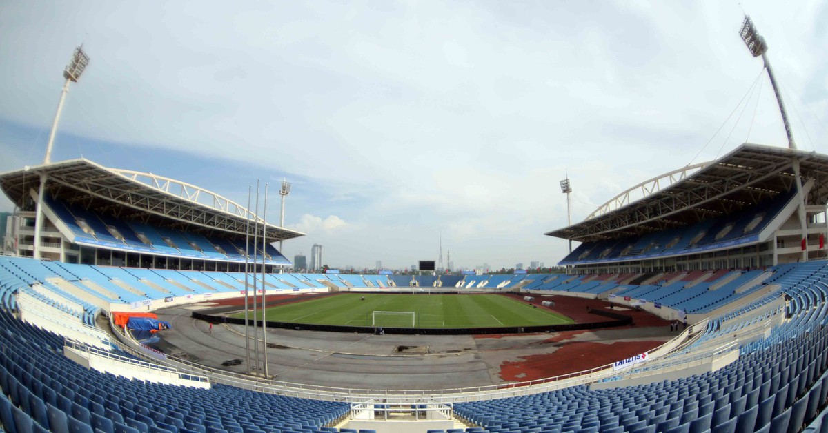 Việt Nam muốn đăng cai World Cup: Lo phát triển kinh tế trước khi xây sân vận động xứng tầm?