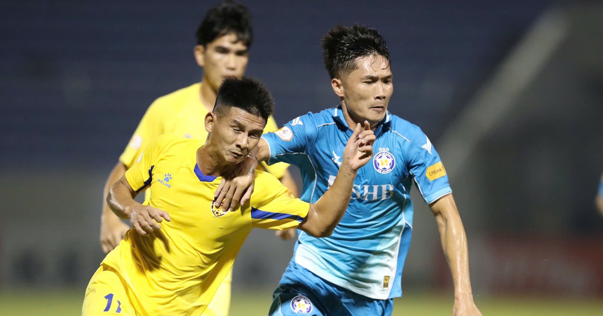 Khi ông bầu rút 'ống thở' đội bóng