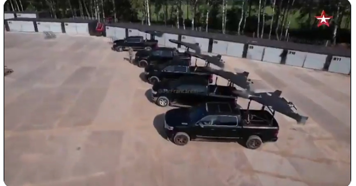 Nga công bố video phóng drone tấn công từ xe bán tải Nga công bố video phóng drone tấn công từ xe bán tải