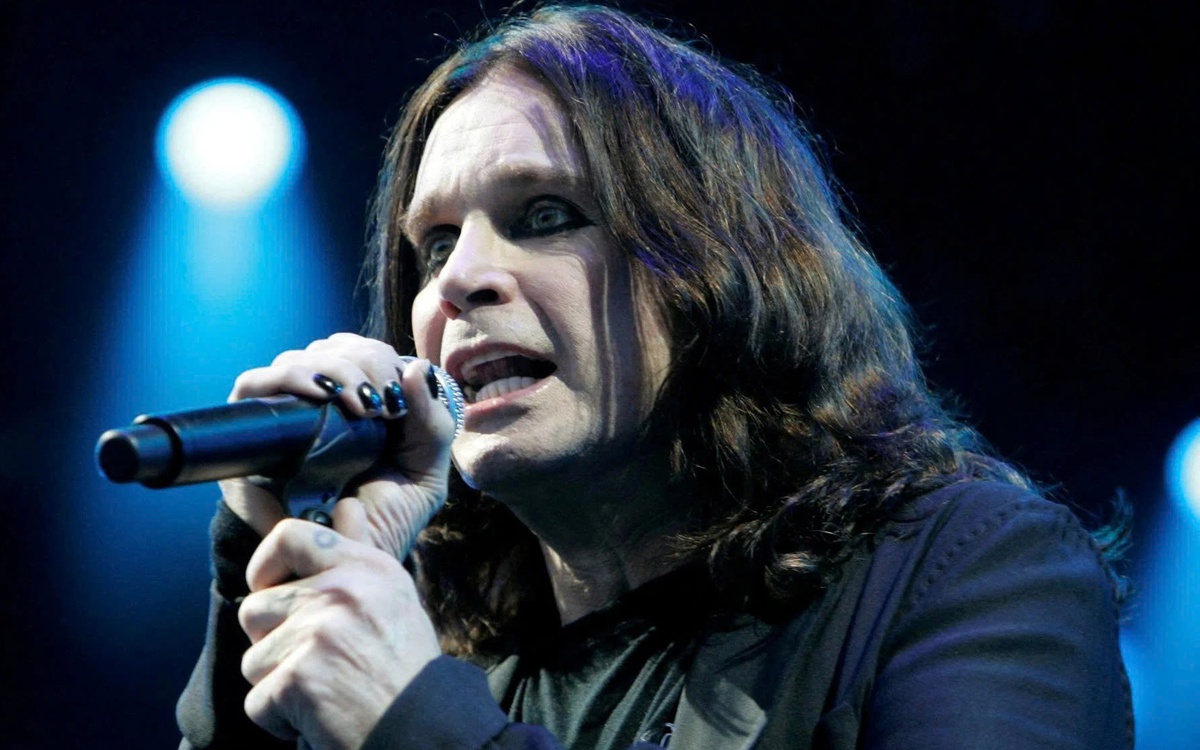 Huyền thoại nhạc rock Ozzy Osbourne qua đời ở tuổi 76