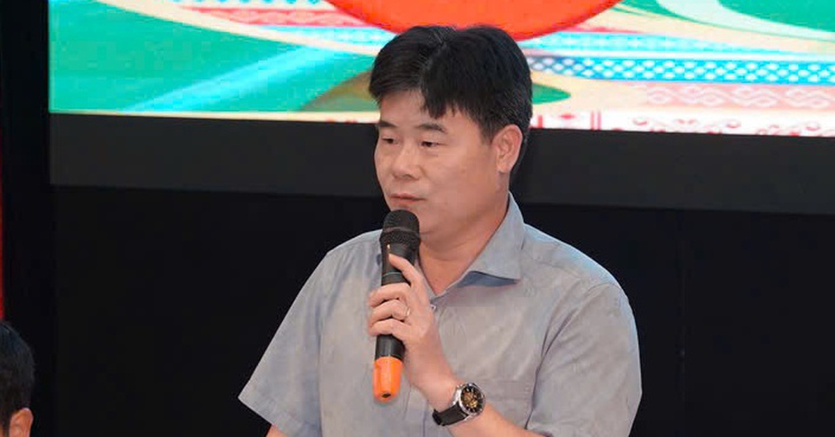 'Tranh thêu tơ sen bán 2 triệu lãi lắm rồi, chúng tôi động viên sao không nghĩ bán giá 20 triệu?'