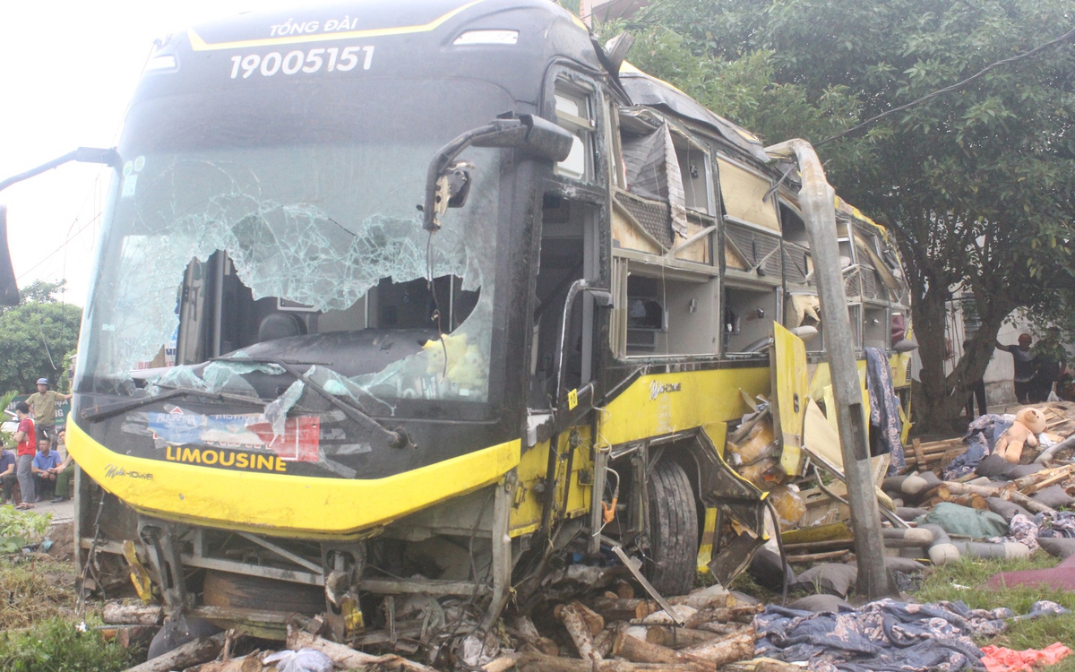 Lời kể của nạn nhân trong chiếc xe khách bị lật khiến 10 người tử vong