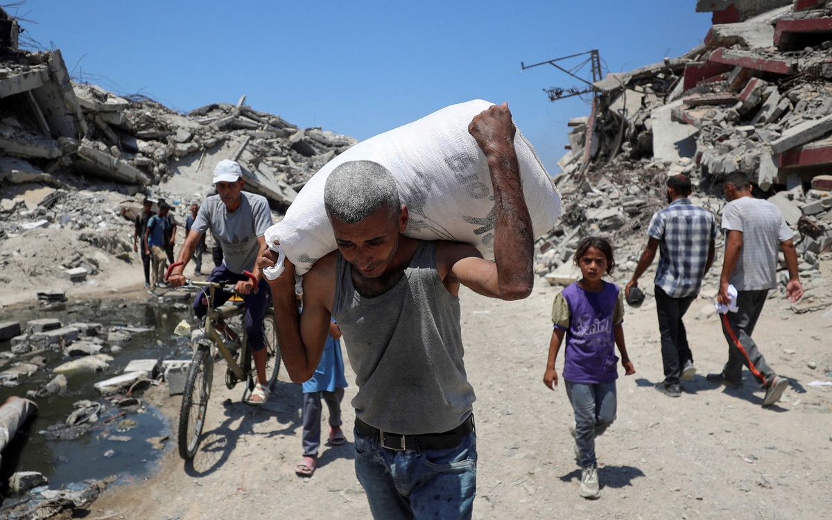 Nhiều người Palestine chết vì đói, Israel tạm ngừng bắn tại 3 khu vực ở Gaza