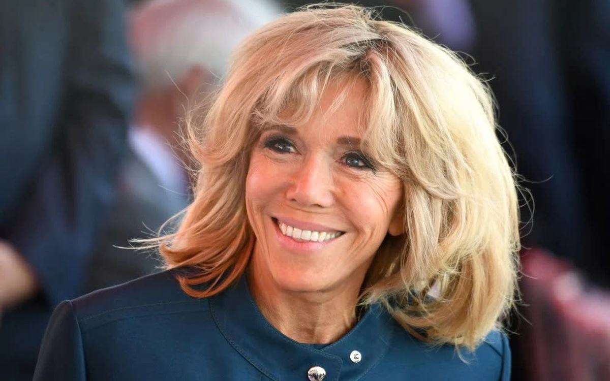 Gu thời trang Đệ nhất phu nhân Pháp Brigitte Macron
